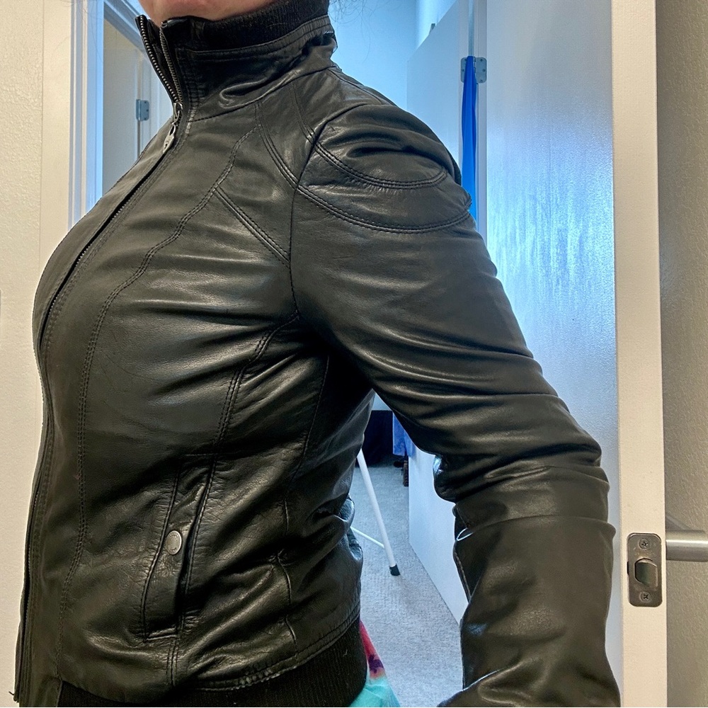 Guess Leather Jacket - Picture 4 of 5